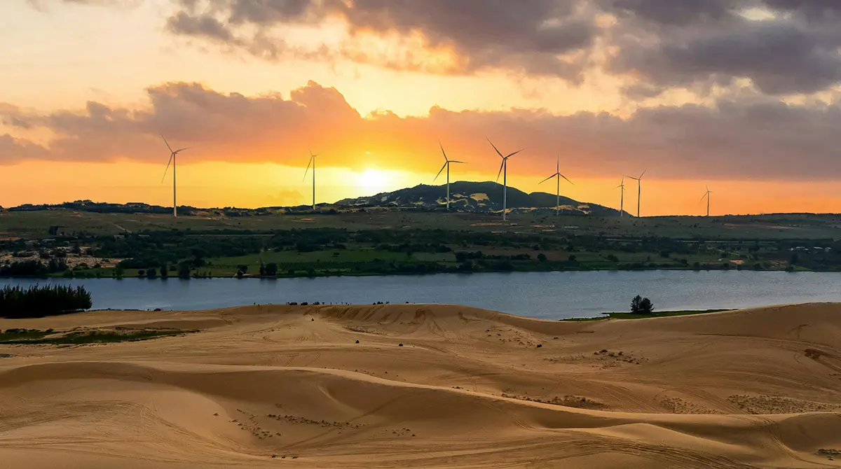 Large-scale green ammonia production facility in Morocco developed by Yamna, integrating renewable energy, electrolysis units, and ammonia synthesis infrastructure to supply domestic and European export markets.